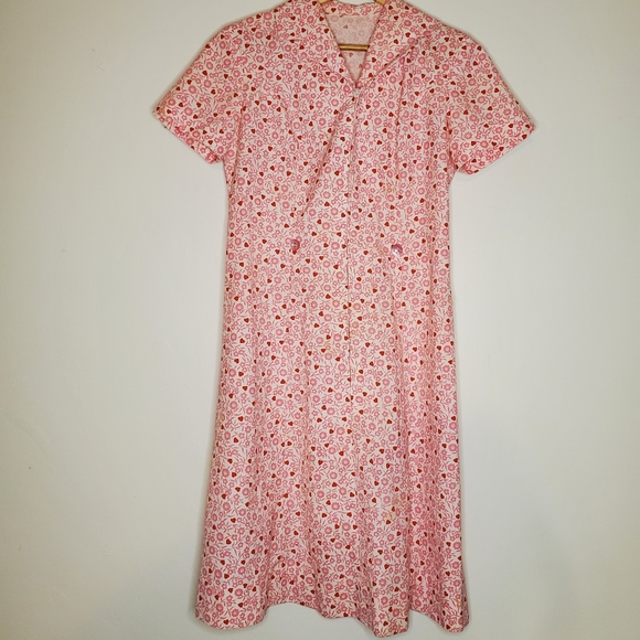Broken Hearts Pink and Red Printed Vintage Short Sleeve Zip-Up House Dress - Picture 2 of 13